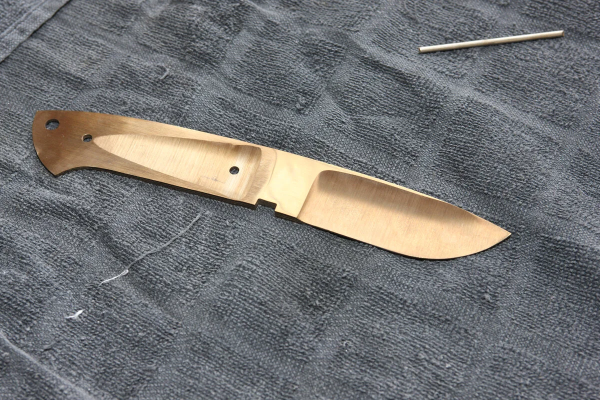 Straw colour of tempered blade