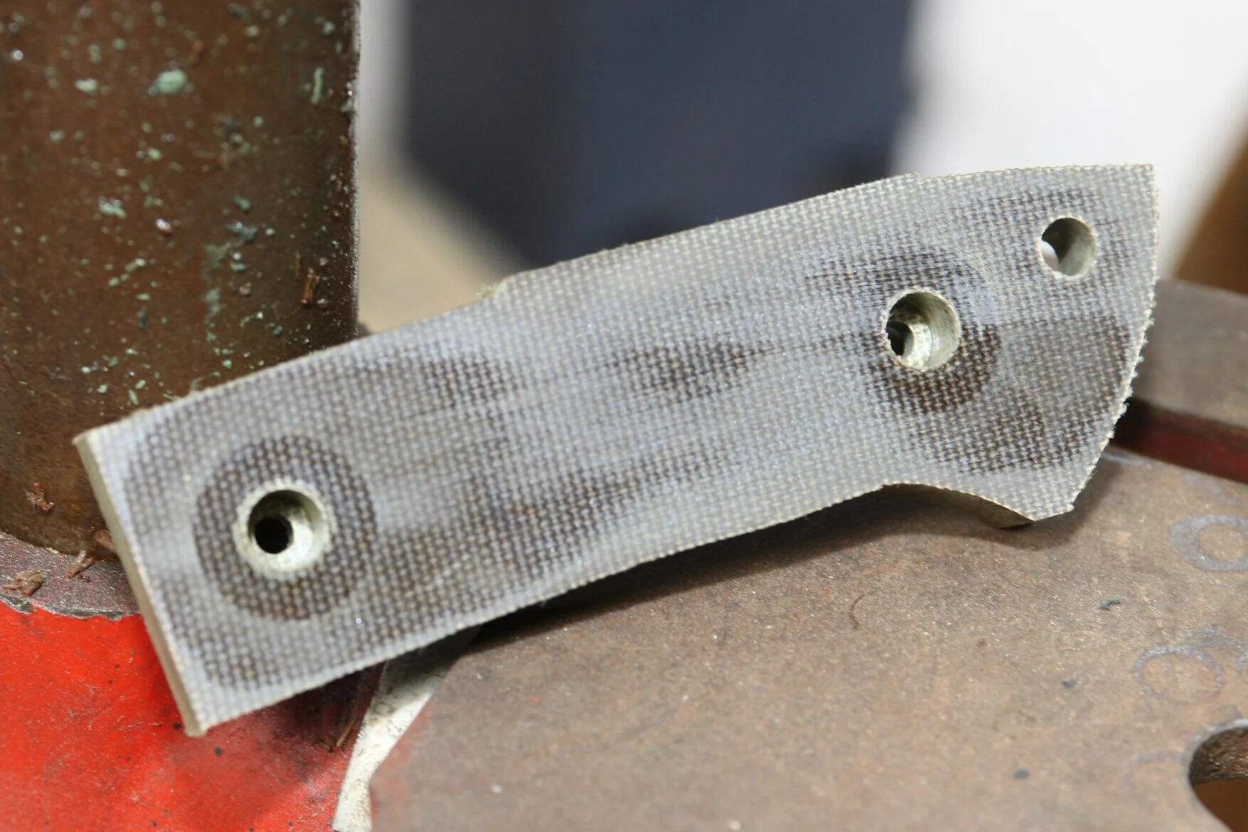 Counter-sunk holes in handle