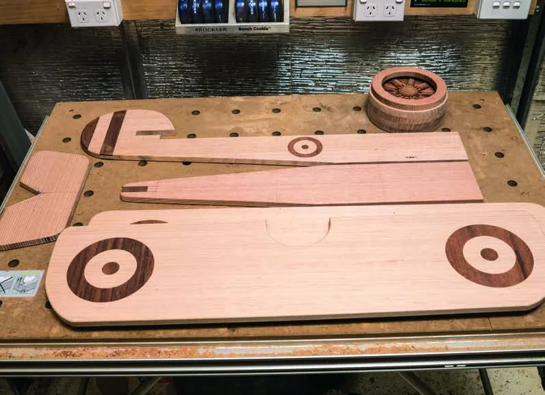 A couple of slots in the tail engage with the body and a second holds the rear wing.