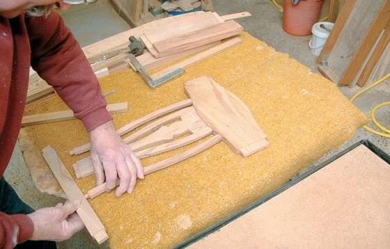 The centre rails test-ﬁtted.