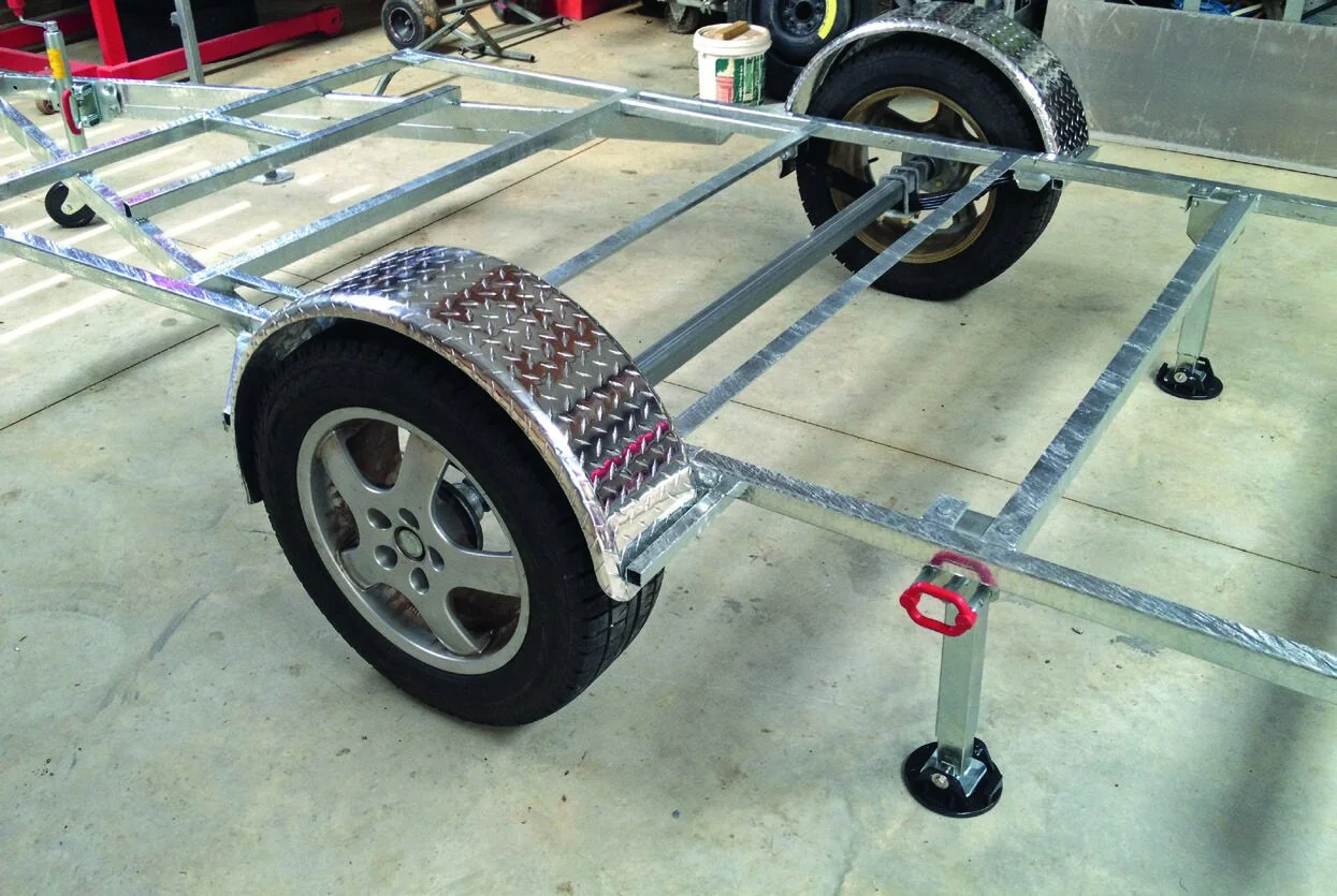 Galvanised and welded with stablising leg lowered