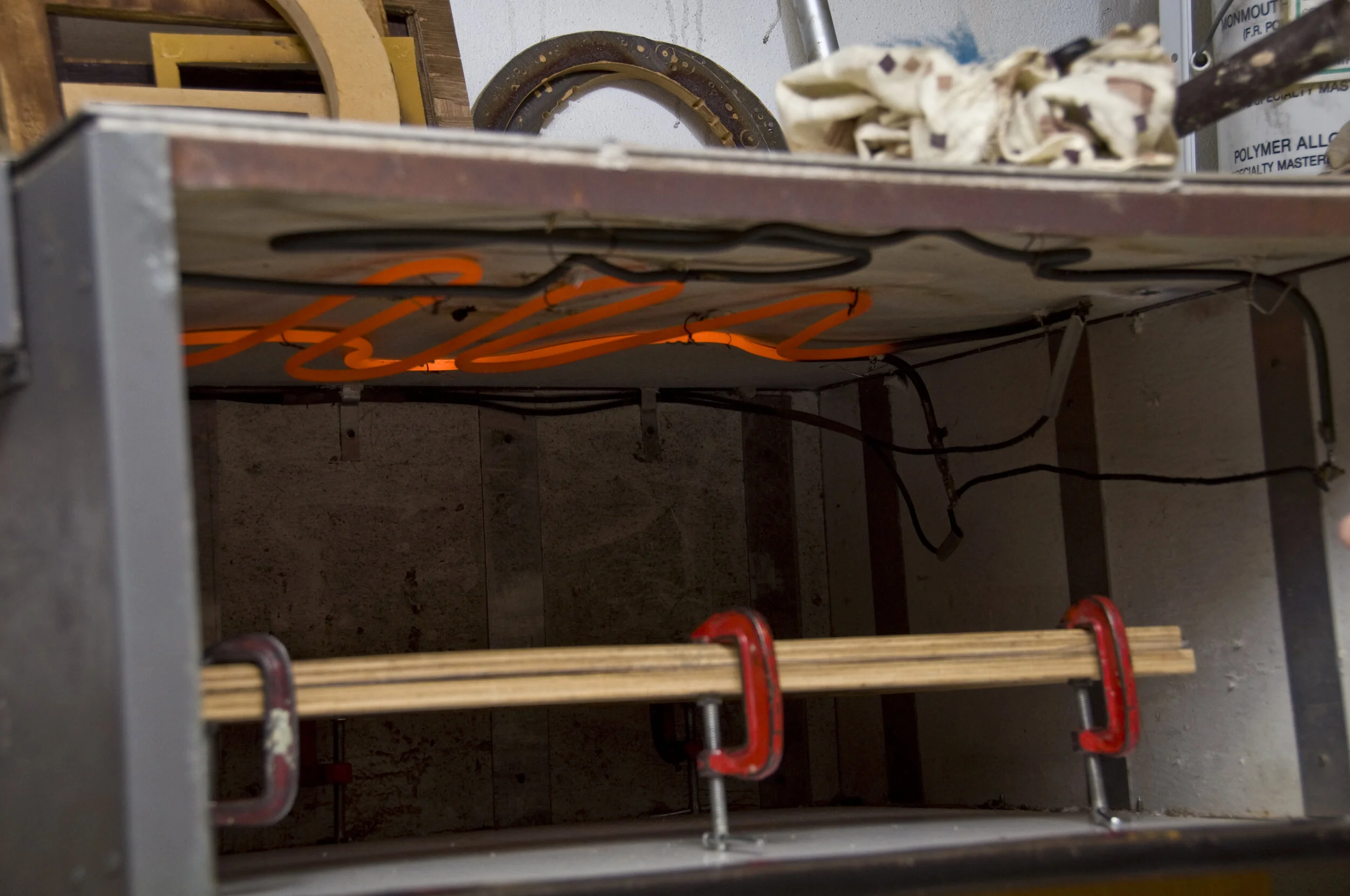 Three 1000w domestic oven elements produce 3000w. Because of the draw, John uses two circuits, plugging them into two separate power points