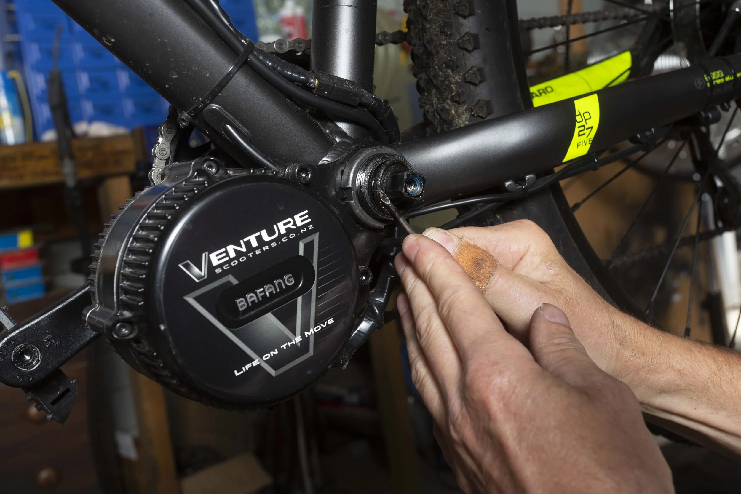 Remove seal by outside lip