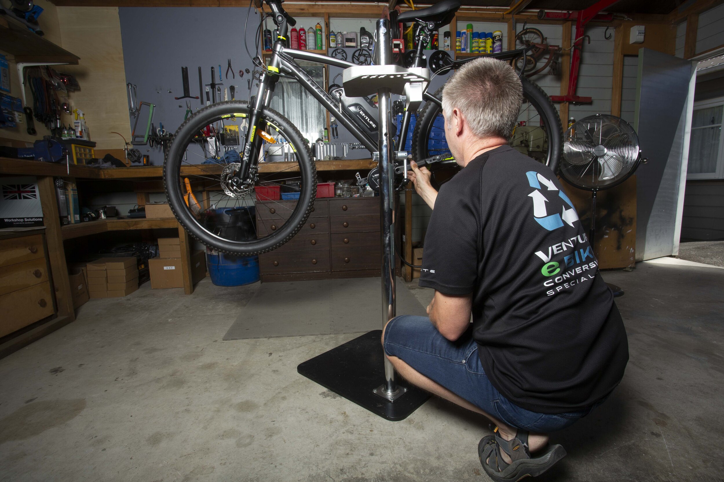 Removing right-hand gear cover