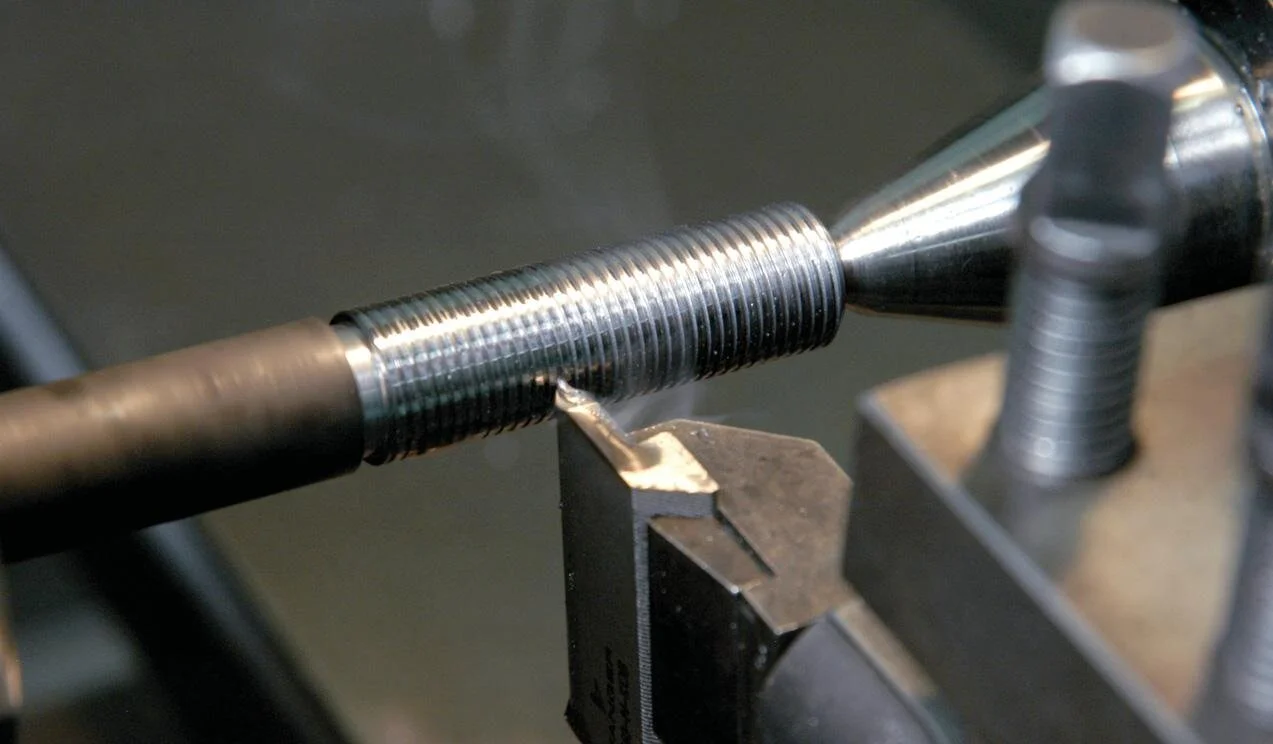 Cutting new thread on the lathe