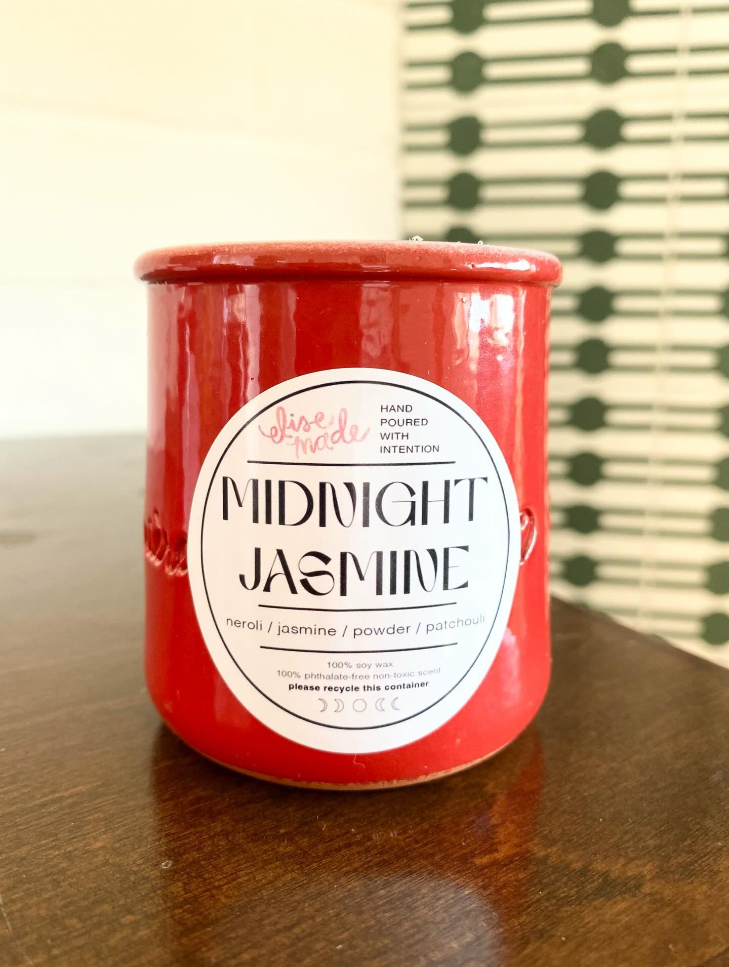 introducing midnight jasmine, an intoxicating sweet jasmine scent balanced with the bright freshness of neroli and the subtle warmth of patchouli. 

poured in limited edition cherry red crocks 💗 coming friday, 2/6