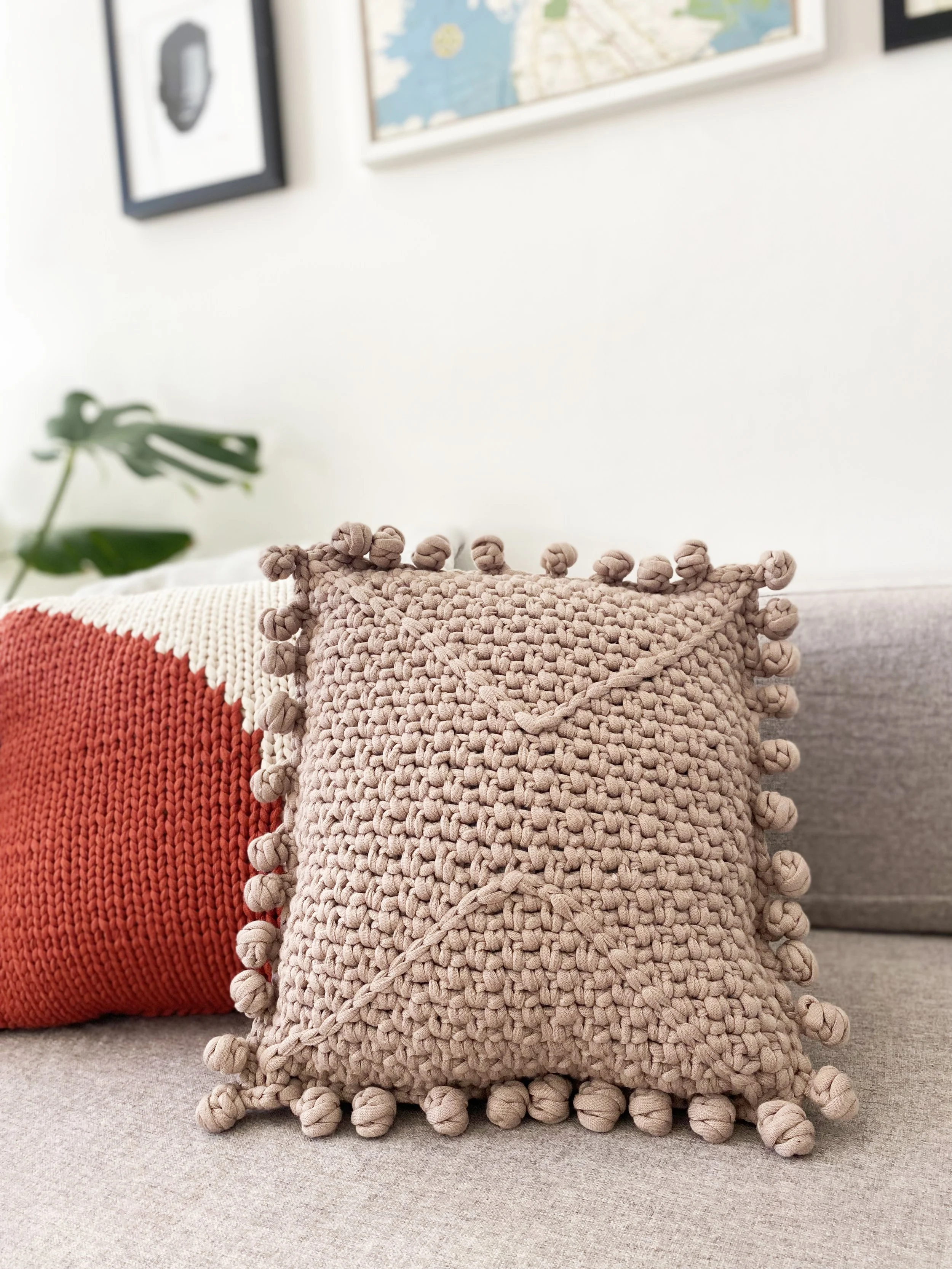 bobble pillow 1.jpg