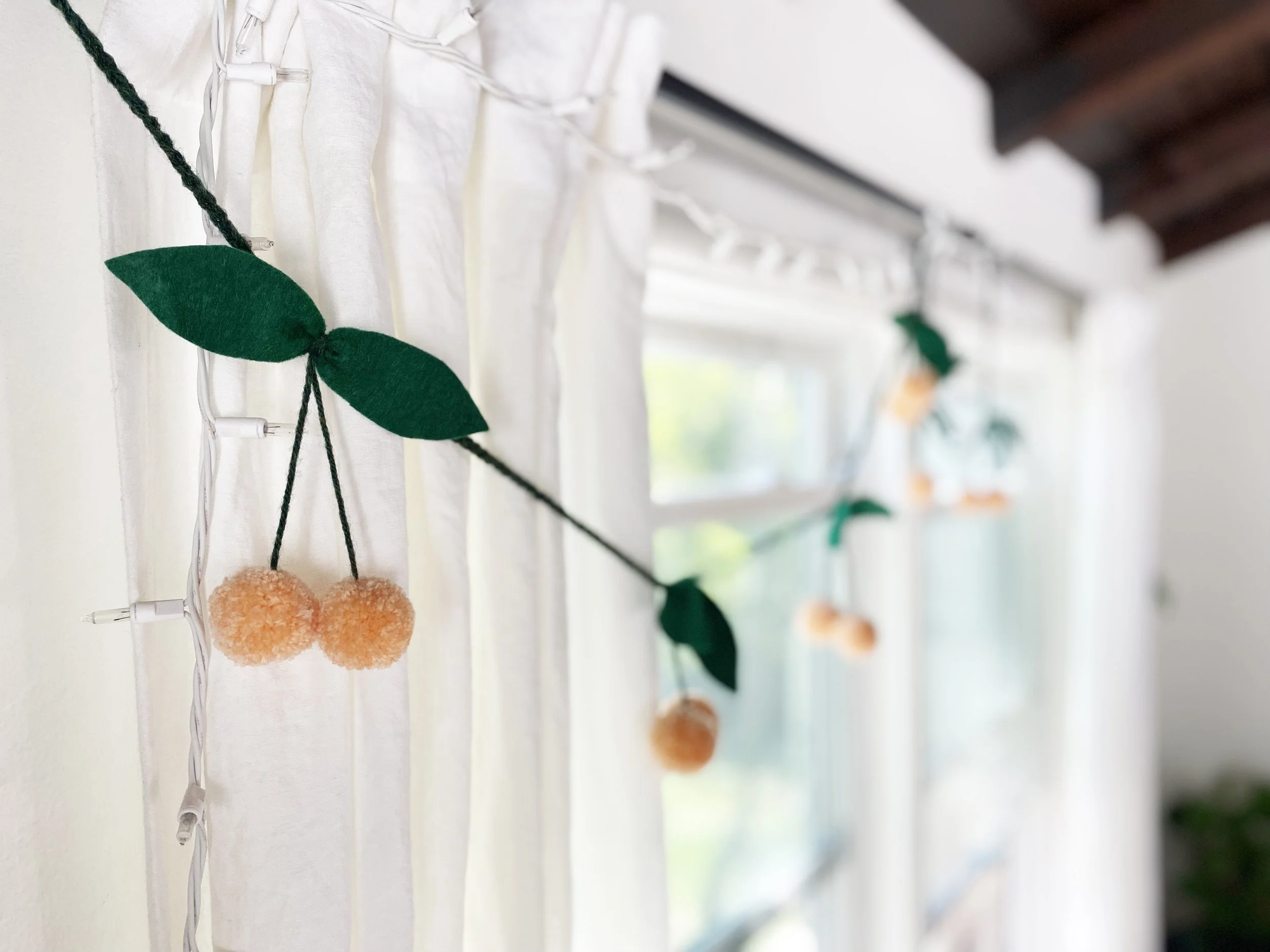 peach garland 1.jpg
