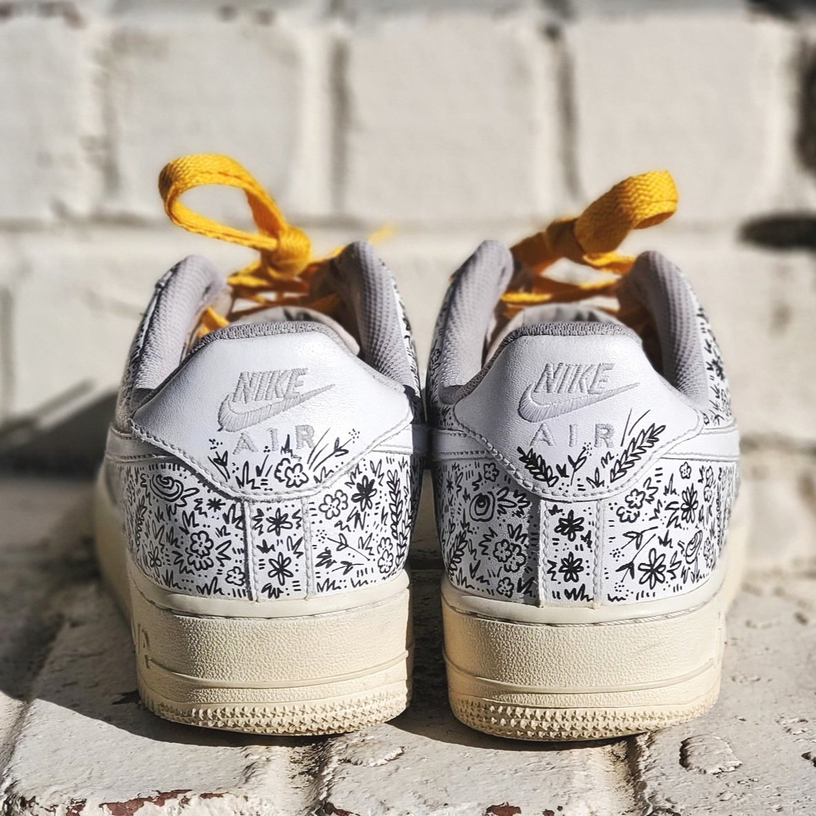  pattern: garden party   shoes: nike af-1    laces:  colored flat, maize  aglets: as is  