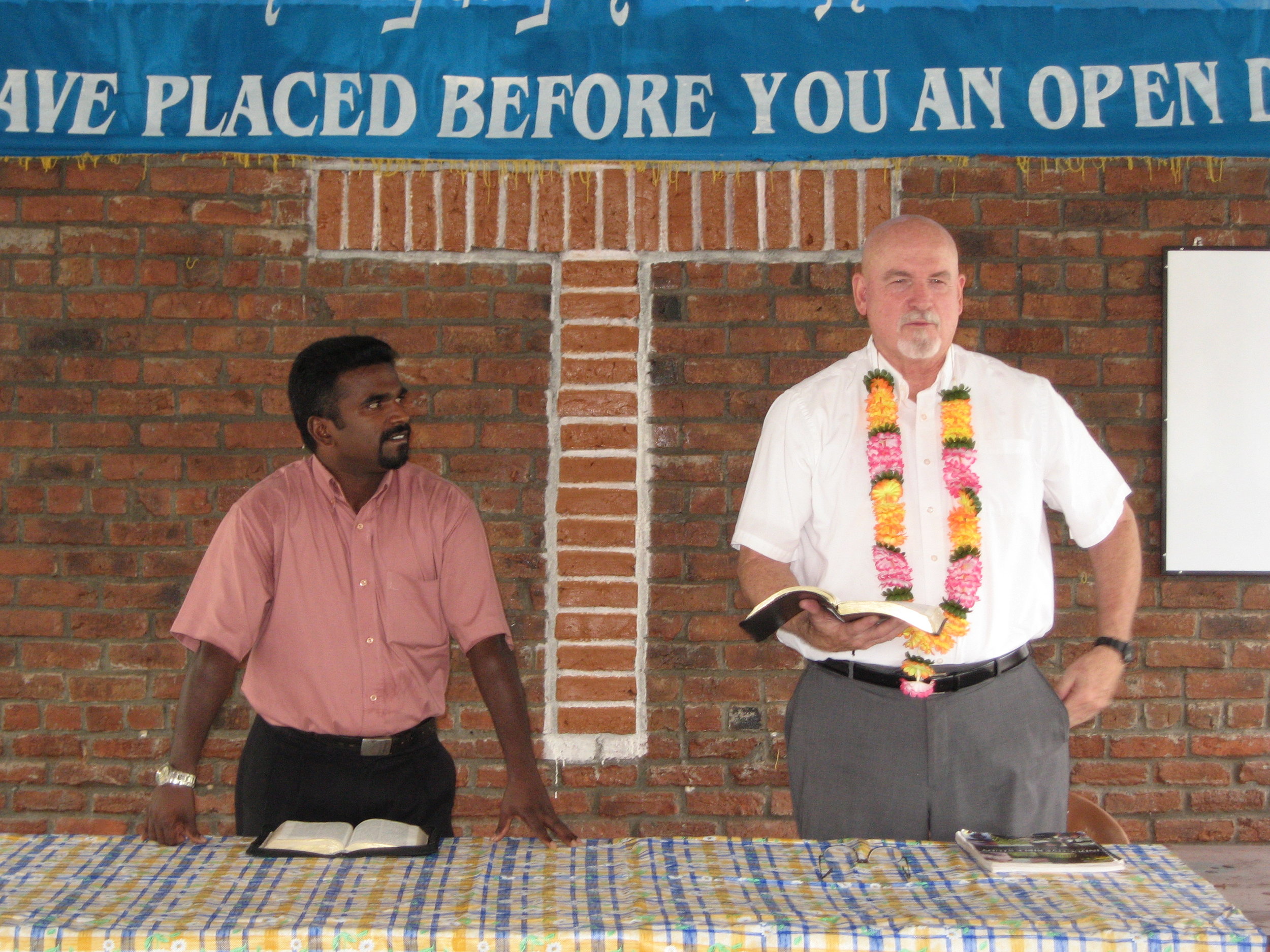 pastor Dan teaching in Sri Lanka