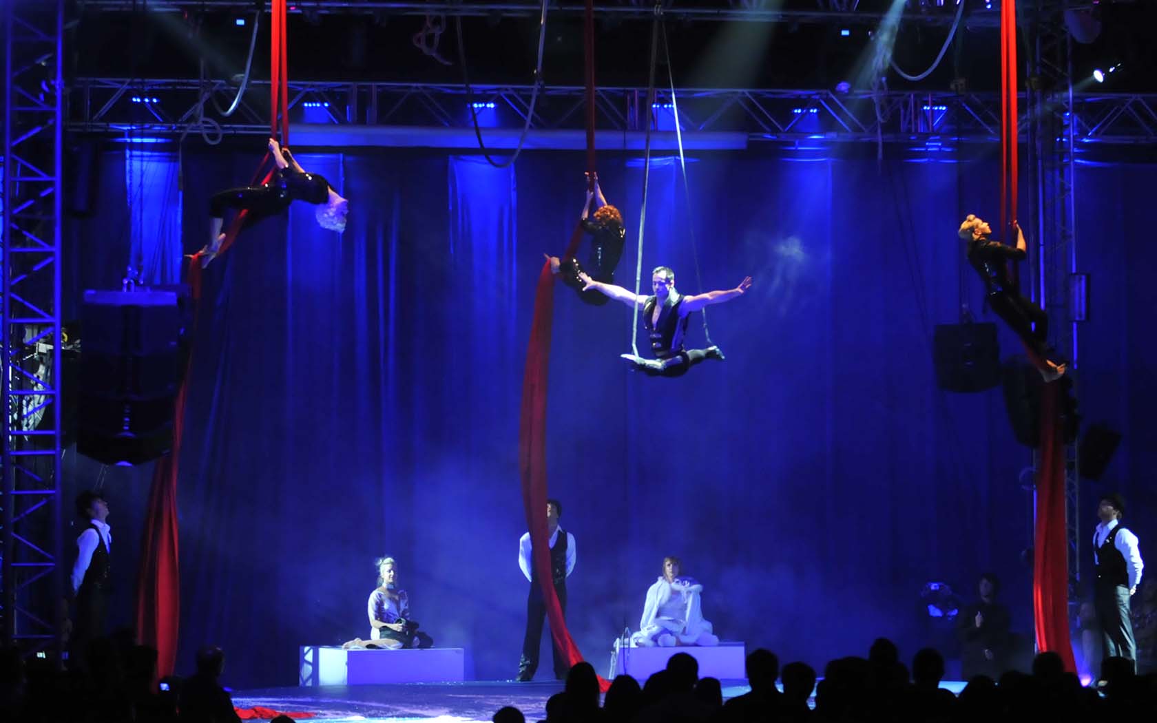   Cirque Eloize   for Tarini Jindal's Sangeet 