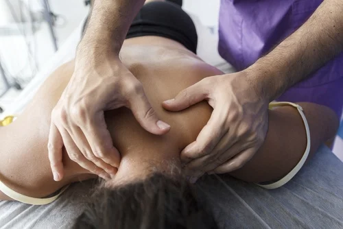 osteopathy-in-neck.jpg