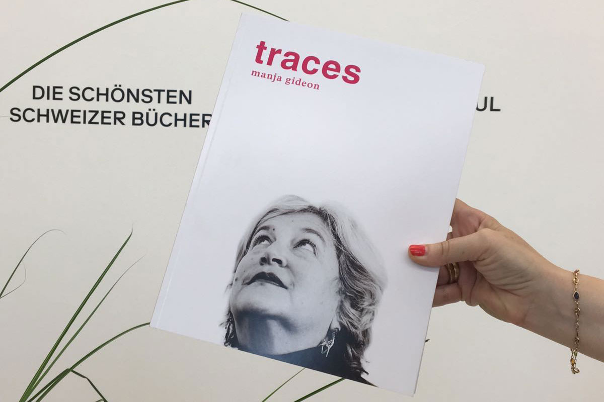....„traces“ ist in dt. und engl. Sprache über die Stiftung erhältlich. Bei Interesse wenden Sie sich an info@manja-gideon-foundation.org ..„Traces“ is available in German and English. If you are interested, please contact the foundation under info@manja-gideon-foundation.org ....