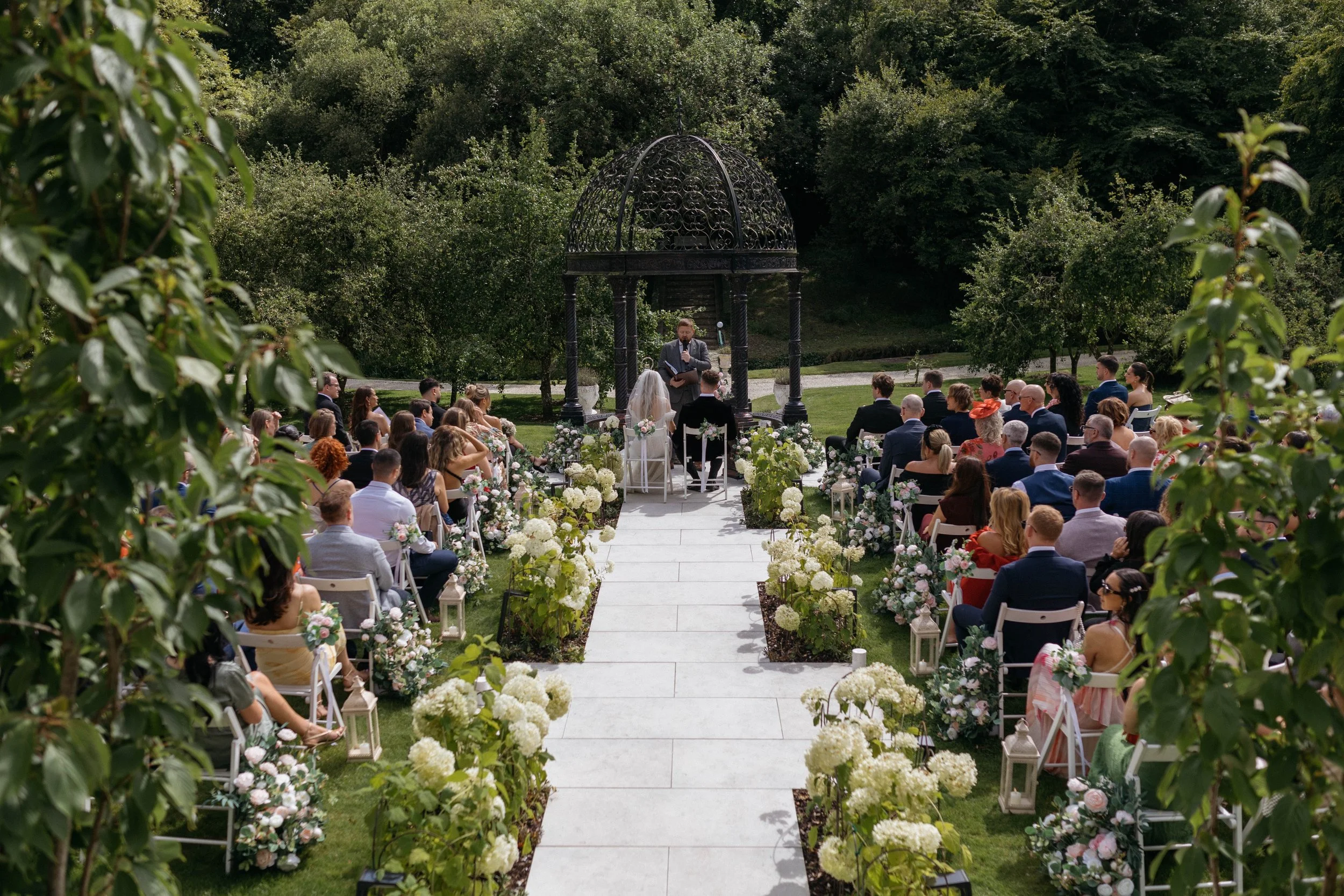 The Small Details That Make a Wedding Feel Truly Considered!