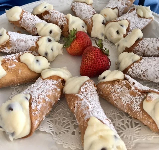 Spice-Catering-Cannolis.jpg