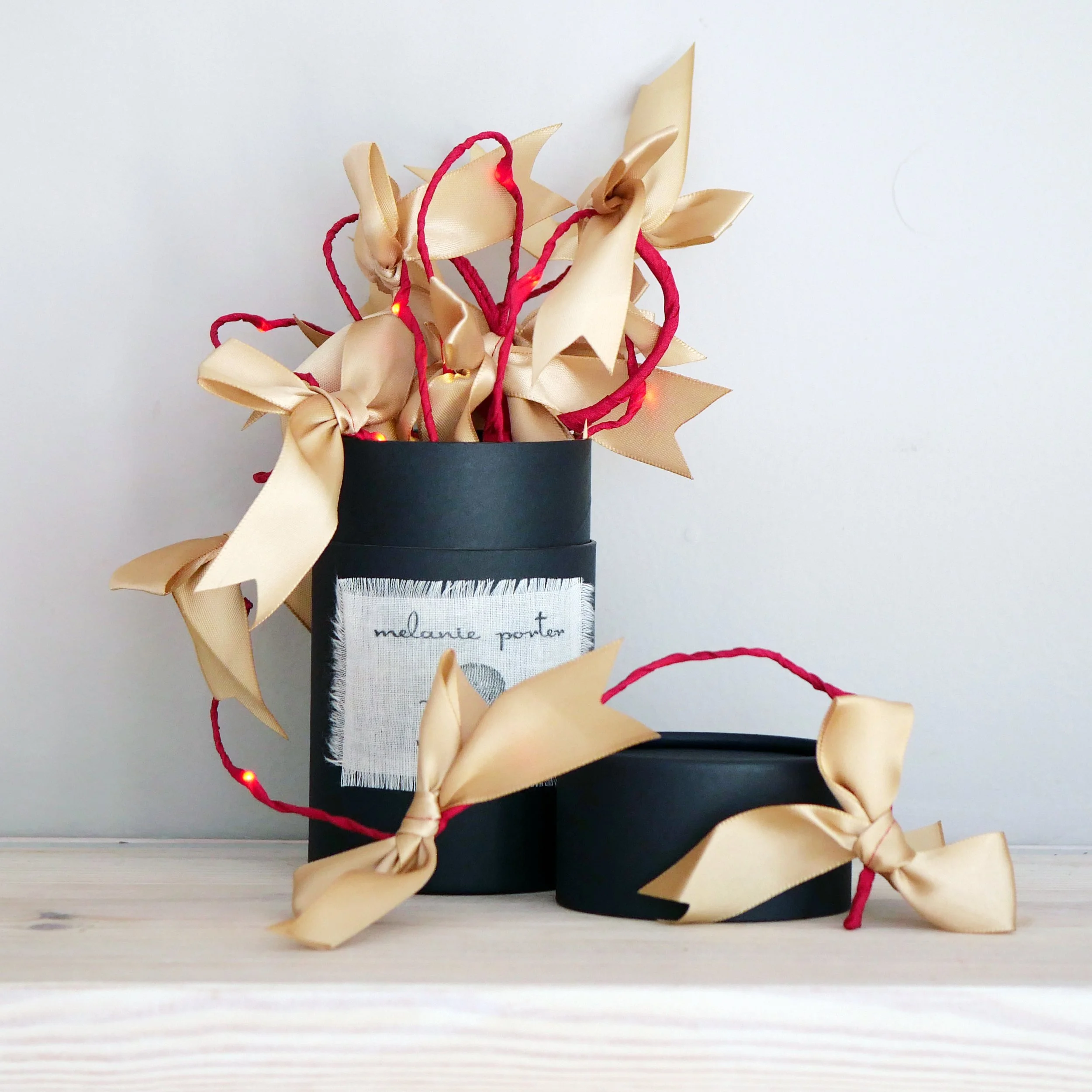 Satin Bow_oyster_red.jpg
