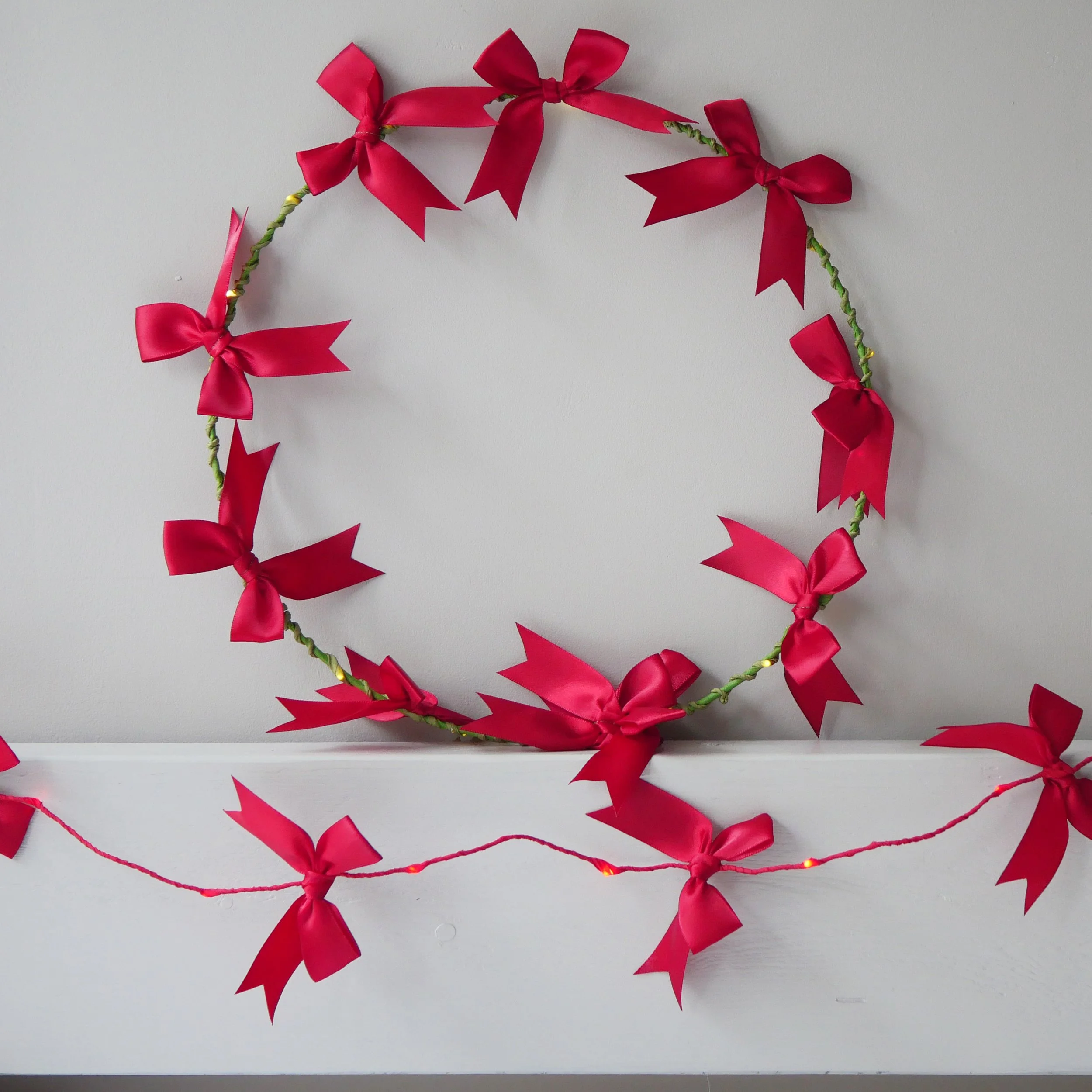 Wreath_Red:Olive.jpg