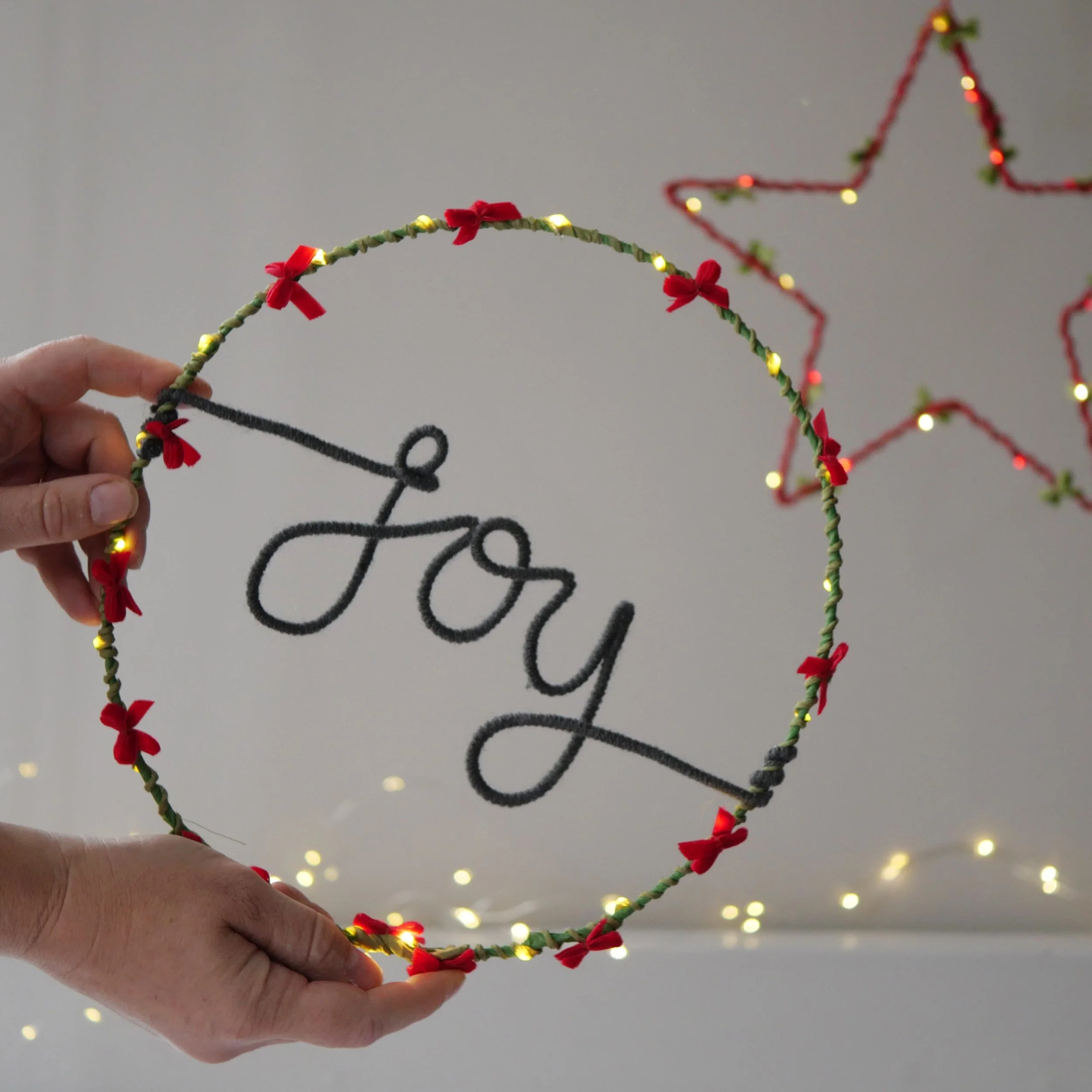 Joy Wreath_Red_Green1.jpg
