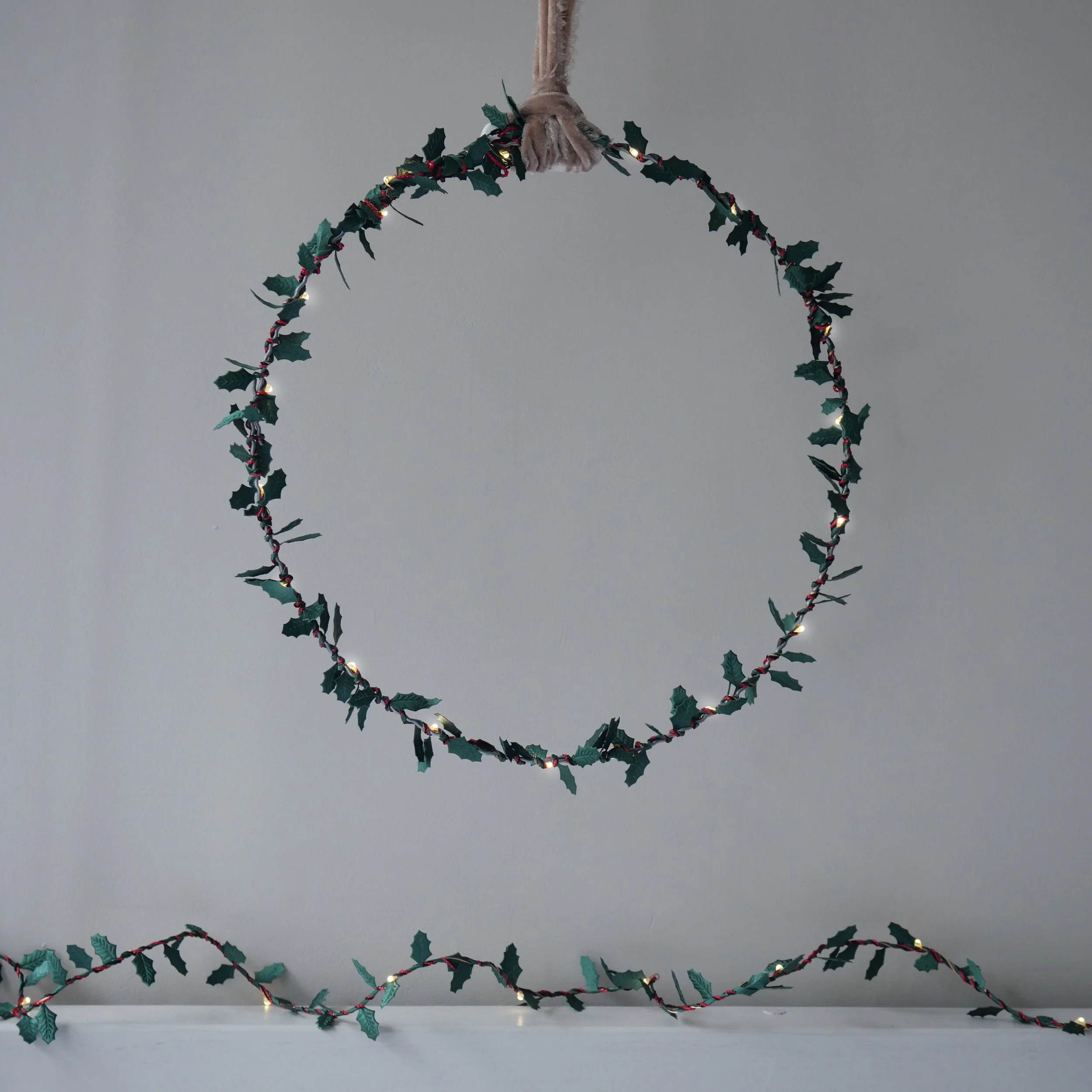 Leaf Hoop_Holly_25_1.jpg