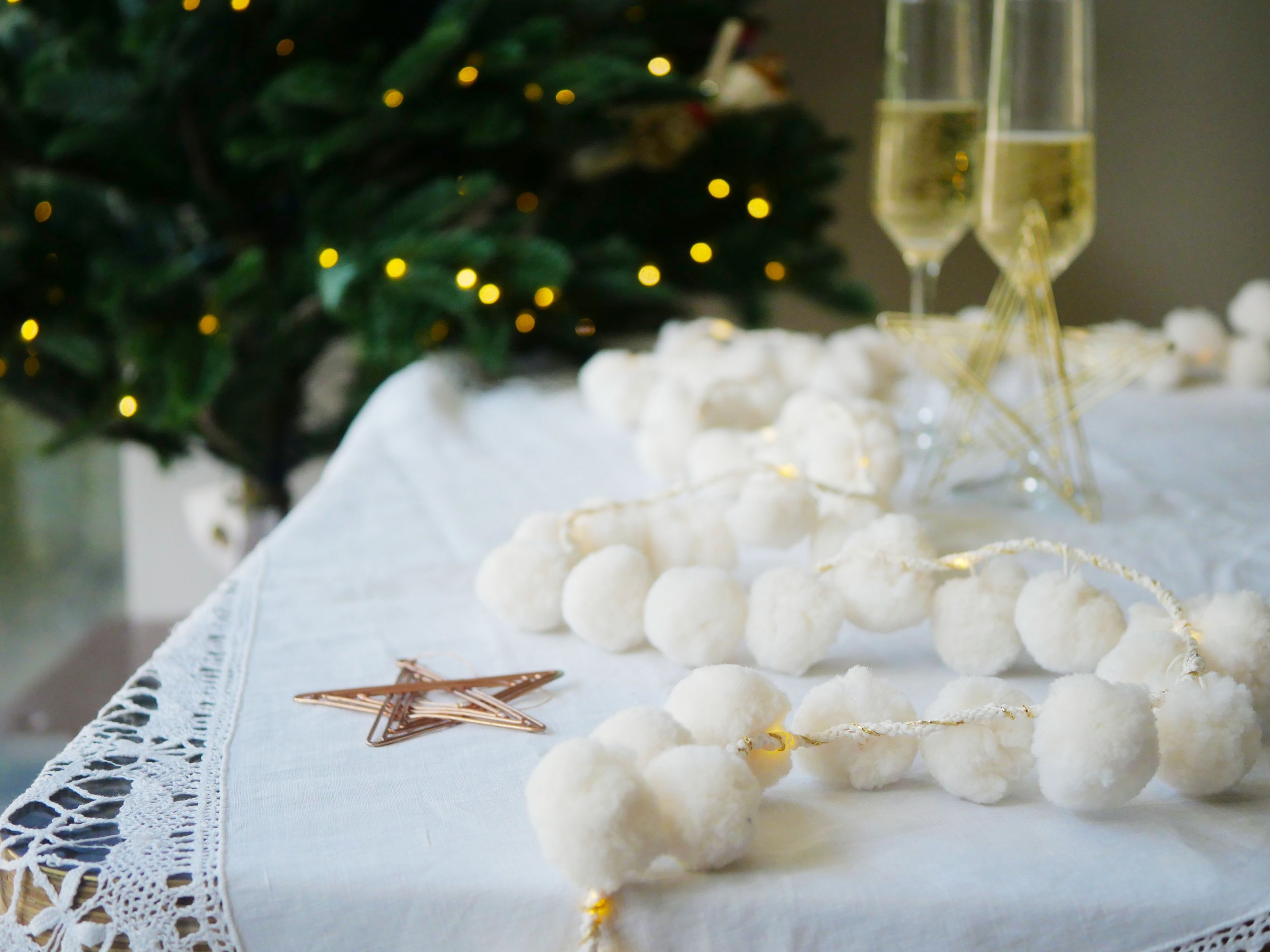 Giant White Pom Pom Fairy Lights