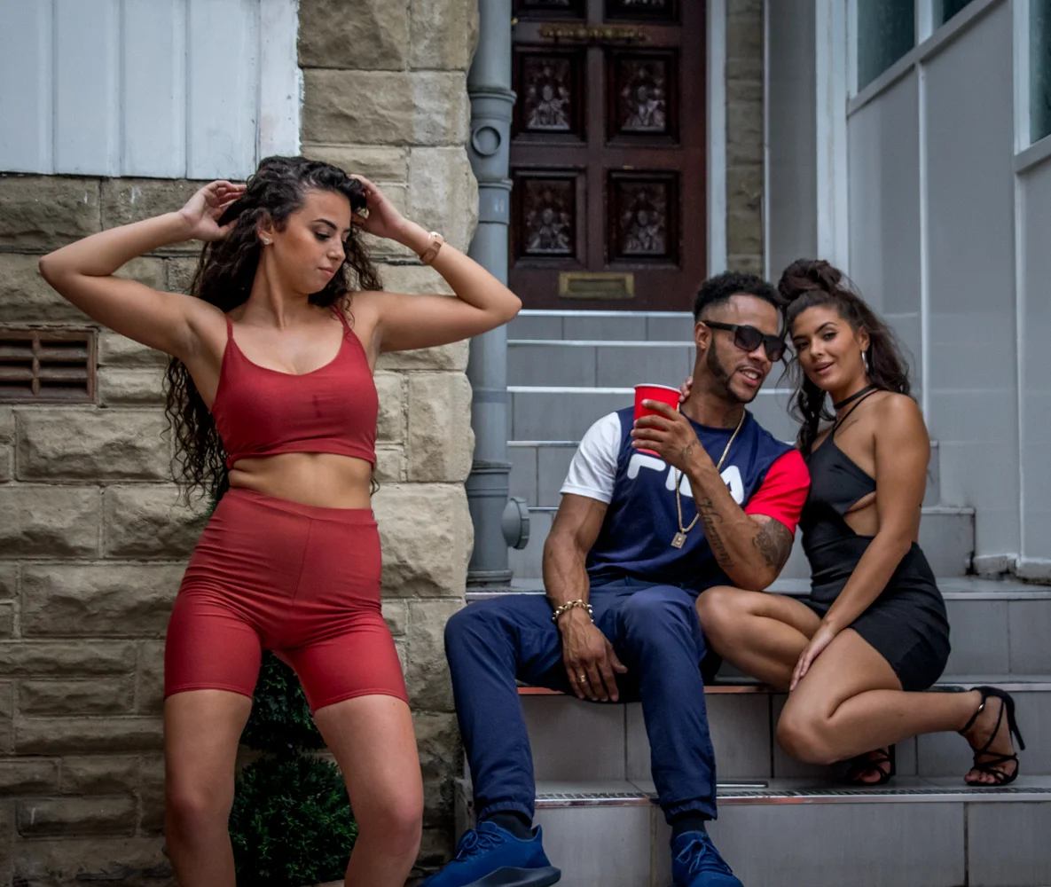 Here are some Behind The Scene shots i got from a video shoot i was invited to by Jason (The Director) from back in august the video is entitled “so fine” from the two artists R1 and Dukz.