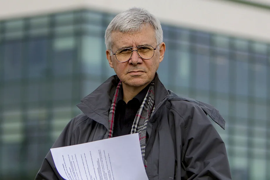 Dav_35a_2000px.jpg