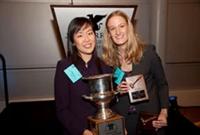 2010 Champions Vivian Lee and Ali Stoffregen