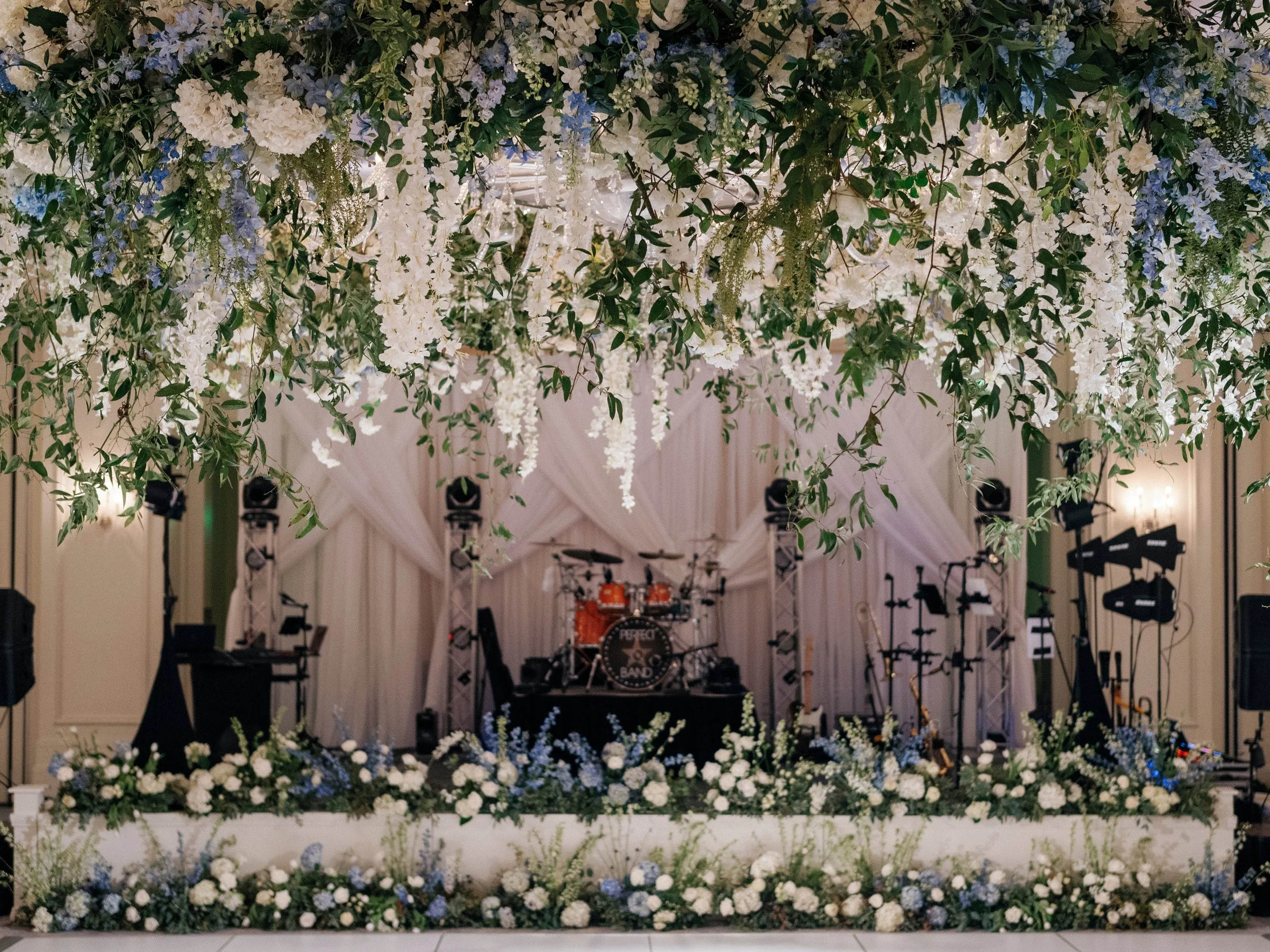 2896CWILLETTPHOTO_AMANDA+CHRIS_20240406.jpg