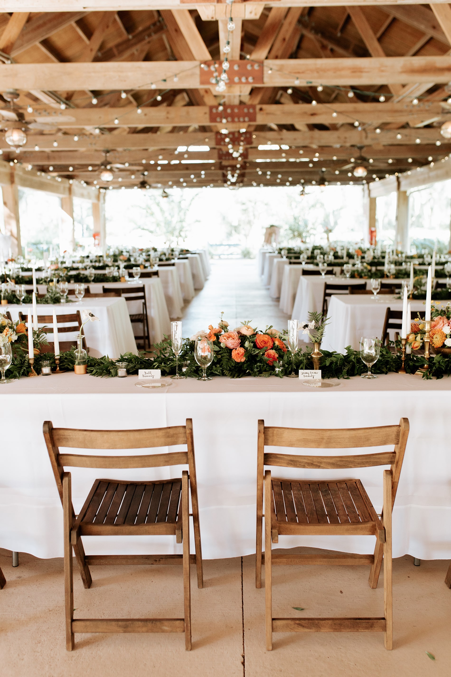 lowcountry-kitchen-catering-beaufort-sc-mary-grace-and-judd-kennedy-wedding-ceremony-tables-chairs-min.jpg