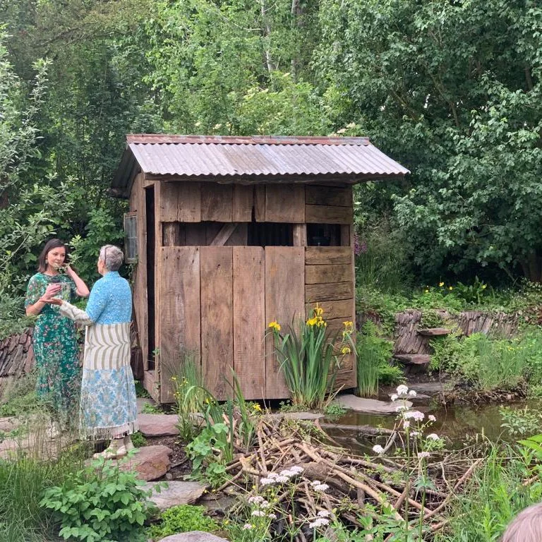 CSK VISIT COLLABORATOR URQUHART &amp; HUNT'S BEST IN SHOW GARDEN AT RHS CHELSEA FLOWER SHOW