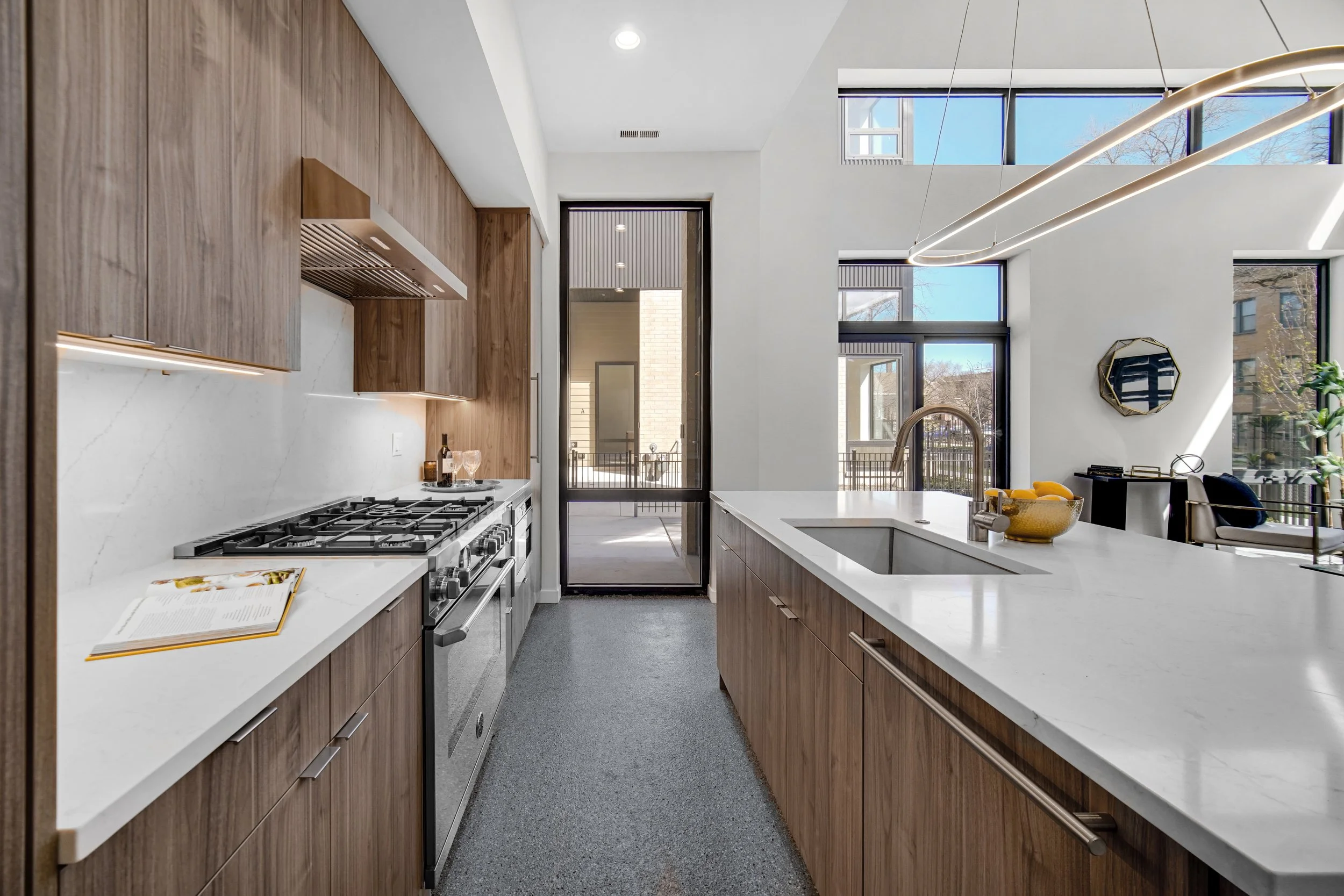 DSC01525.jpg