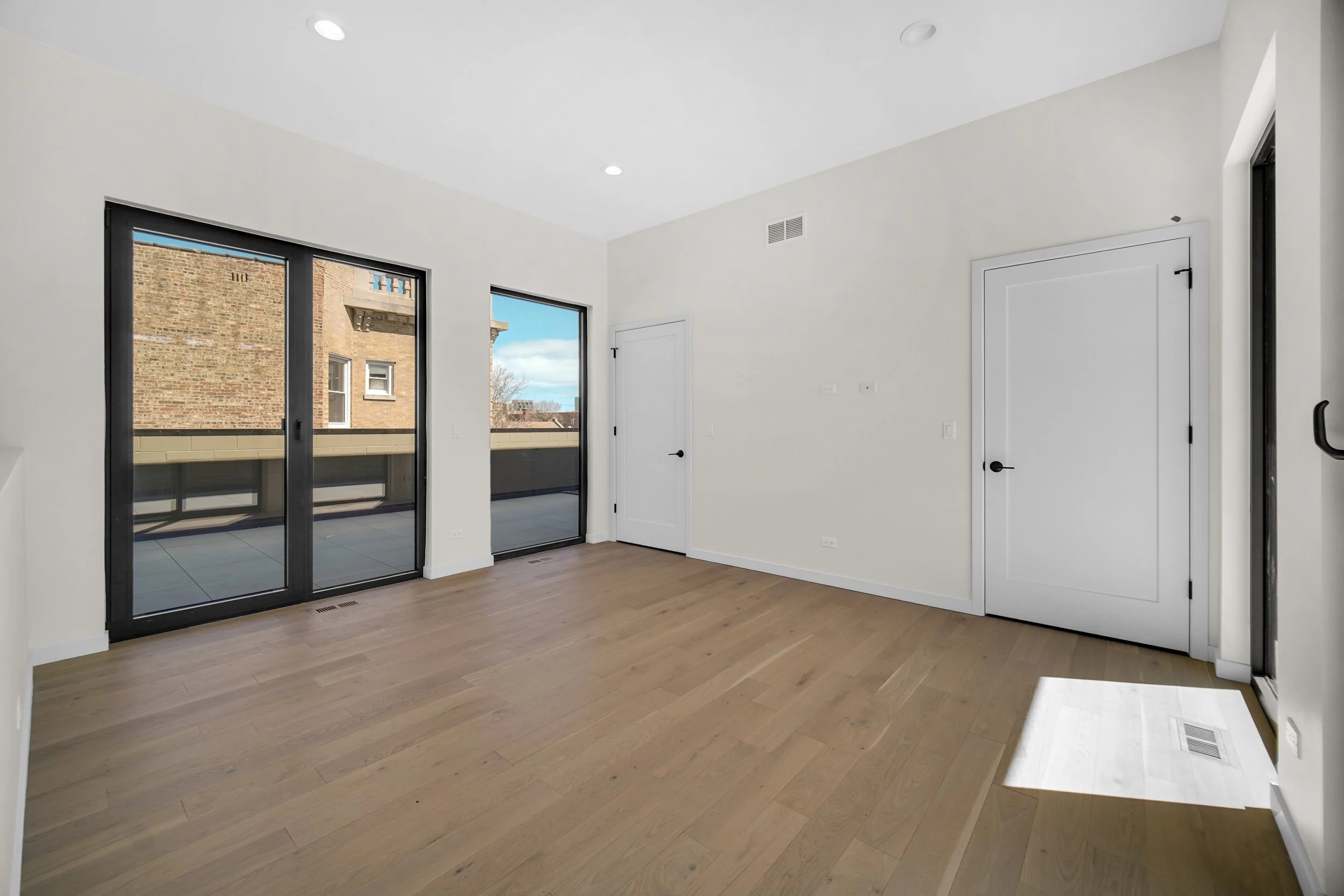 TopFloor _ RecreationRoom _ Sectional & TV.jpg