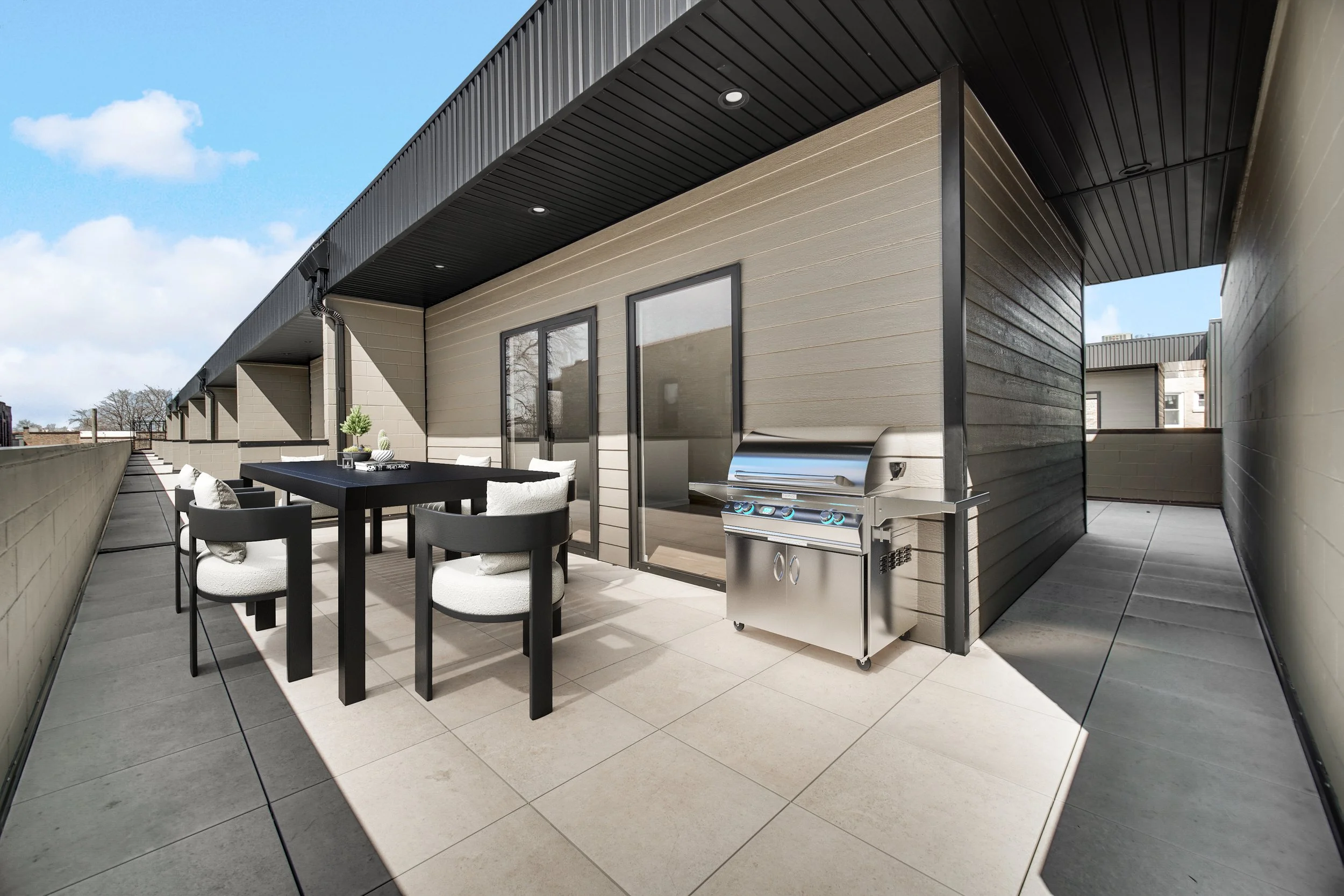 UnitA _ Virtual Dining _ RoofDeck_2 _ OutdoorDiningSet _ Grill.jpg