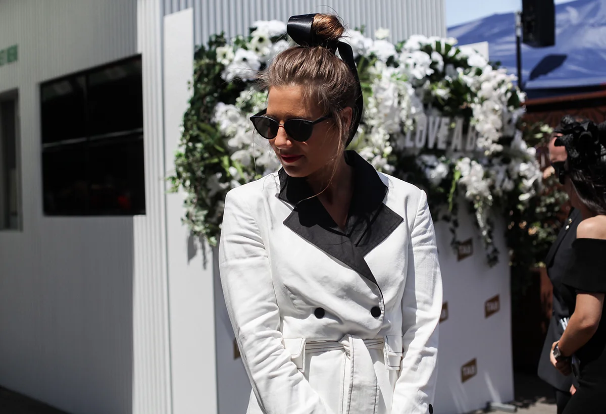 seewantshop-derby-day-outfit-lavazza-marquee-spring-racing-topknot 2.jpg
