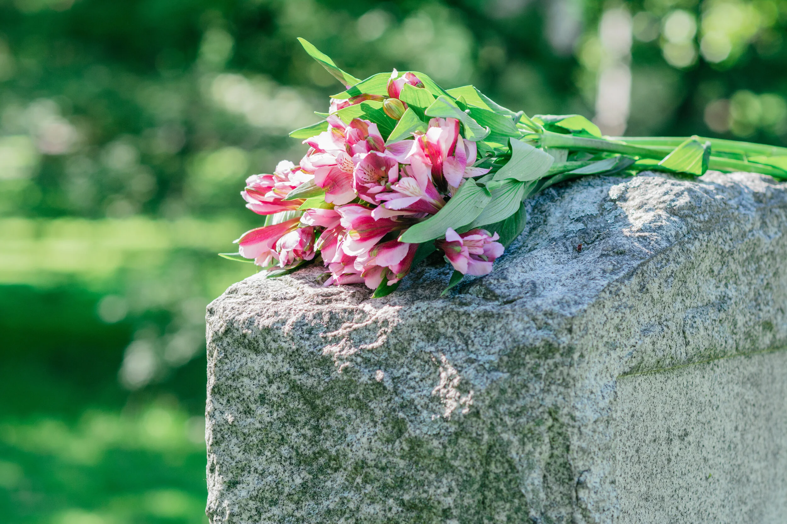 The History Behind 3 Common Cemetery Practices of Today