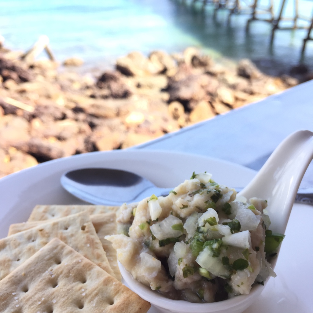 Entradinha do almoço: ceviche =P