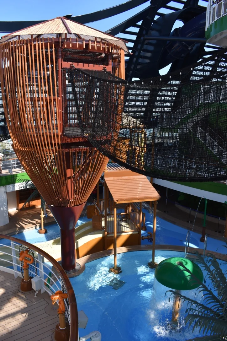 Parque Aquático dentro do MSC SeaSide