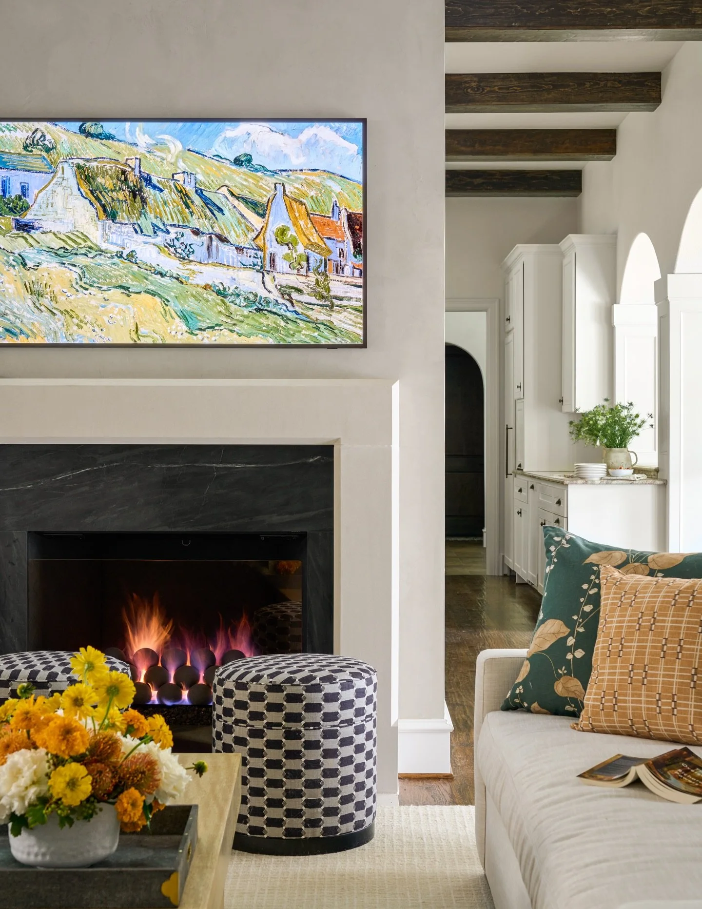 Day 3 of the Dallas winter storm ❄️ A little stir-crazy, a lot cozy. 

Books, baking and lots of time at home reminding us why truly loving your space matters. If being trapped inside has you ready to redesign your entire house, you should probably c