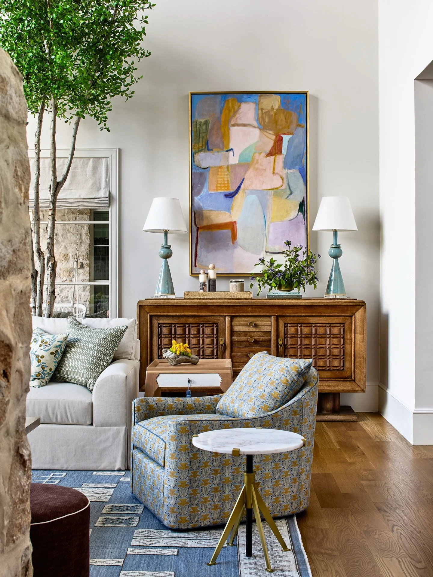 WE&rsquo;RE HIRING 💫 

SENIOR DESIGNER WANTED to join our boutique, full service residential interior design firm. We love thoughtful design and having fun.

Must haves: 
✔️5+ years experience
✔️CAD expert 
✔️Experience leading projects from concept