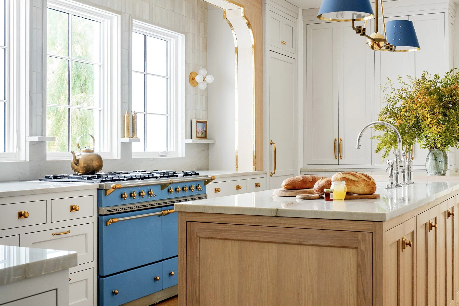 737ShorewoodDr.0548-Janelle-Patton-Kitchen.jpg