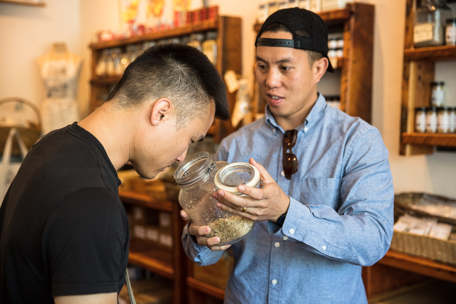 Peter of Peter's Kettle Corn shares the aroma of John's Wild Mushroom Sea Salt