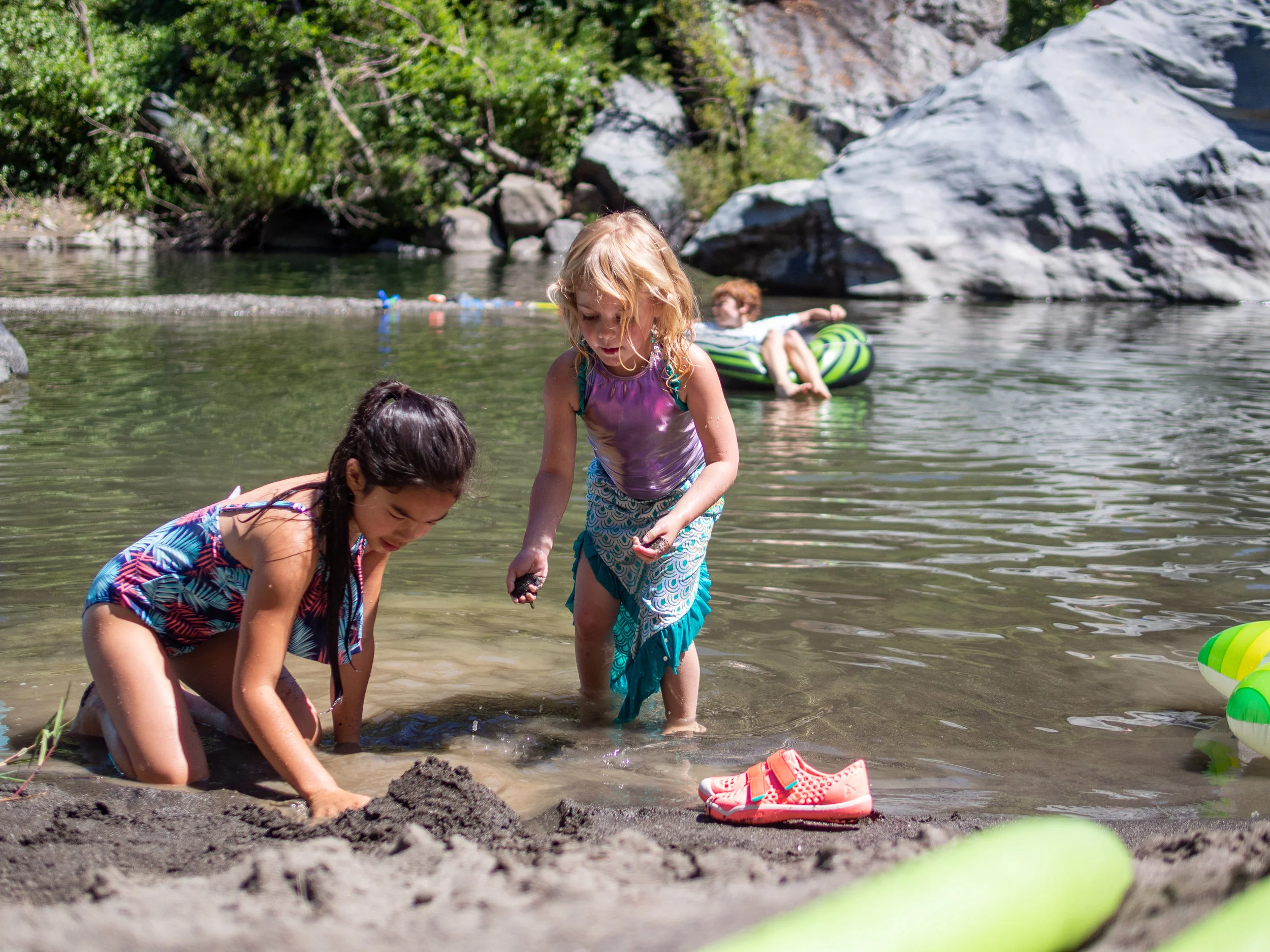Paisley met a mermaid and became fast friends. 