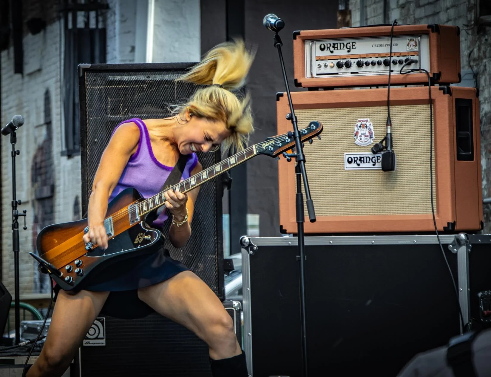 Highly recommend playing rock n roll as your full body workout!🏋️&zwj;♀️🎸💪

Come work out with us! 
October 24 at @rumbacafeoh 
November 12 at @spacebarcolumbus 

More workout dates TBA S👀N!