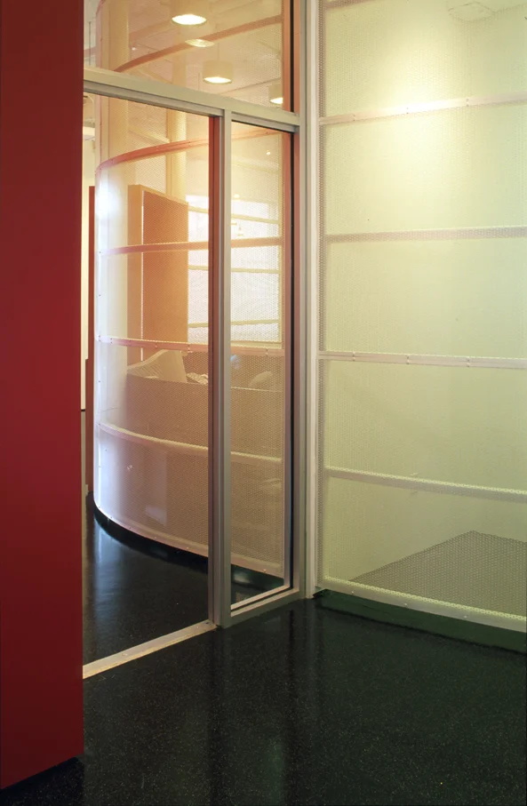 05-TOI-entry door 1.jpg