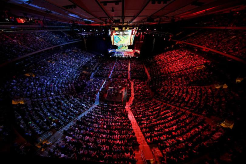 League of Legends frequently runs it's finals in Madison Square Garden, New York and can fill out the entire arena. An incrdible testament to the eSports appeal of hit competitieve games.&nbsp;