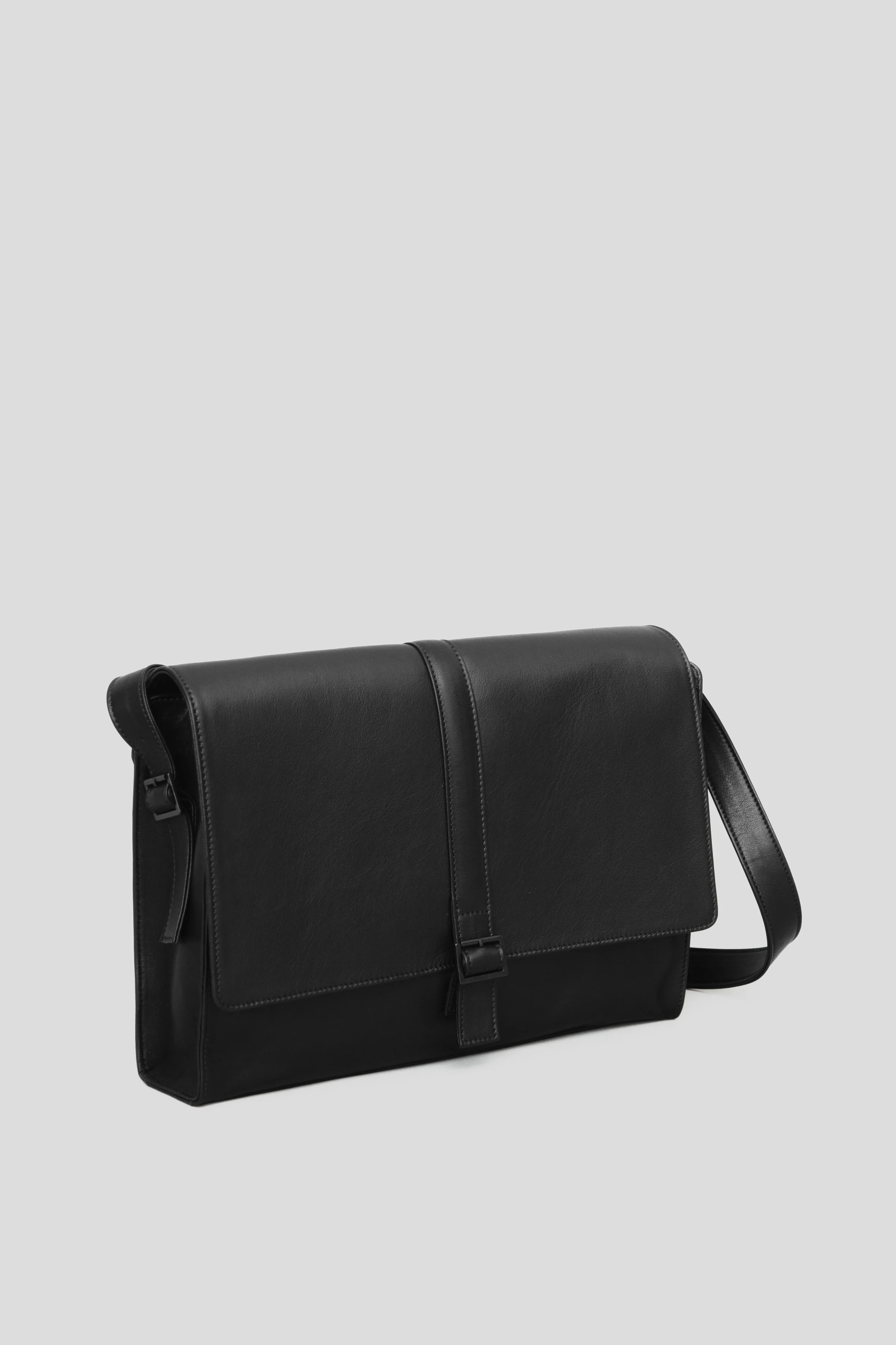 SHOULDERBAG.jpg