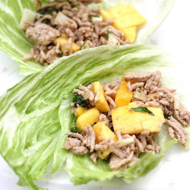 🥭 🥭 🥬 🥬 A new recipe is up on the blog and if you like lettuce wraps or mangoes you must check it out! These Caribbean Lettuce Wraps are delicious and can be worked into any clean eating diet, including #Paleo #glutenfree and even #vegetarian Lin