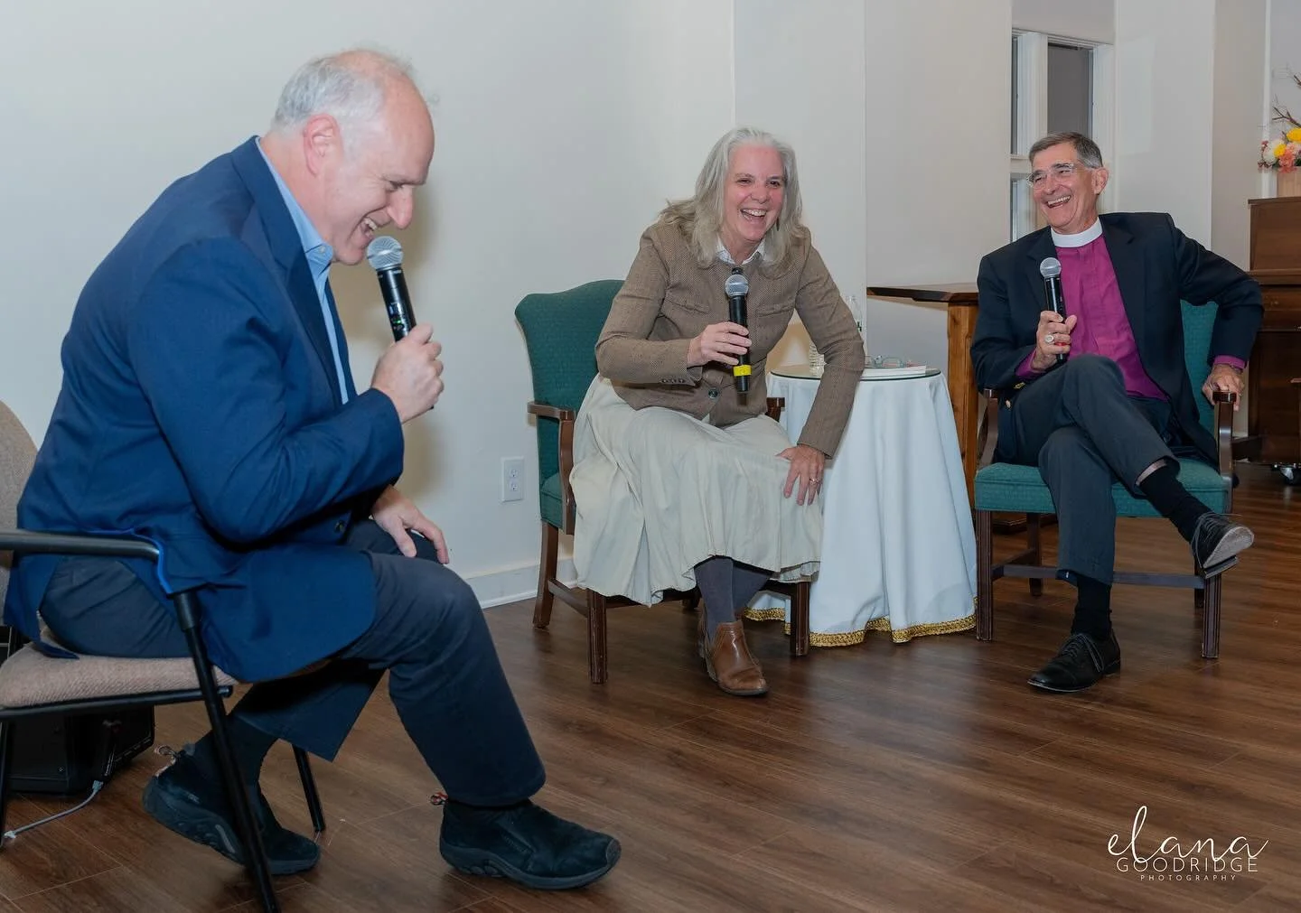 Polly Ingraham @oheypol shared this photo of her and her husband having a good laugh with the Rabbi who questioned them at their book talk at Temple Beth El of Huntington on Long Island last weekend. What a wonderful moment for a wonderful event brin