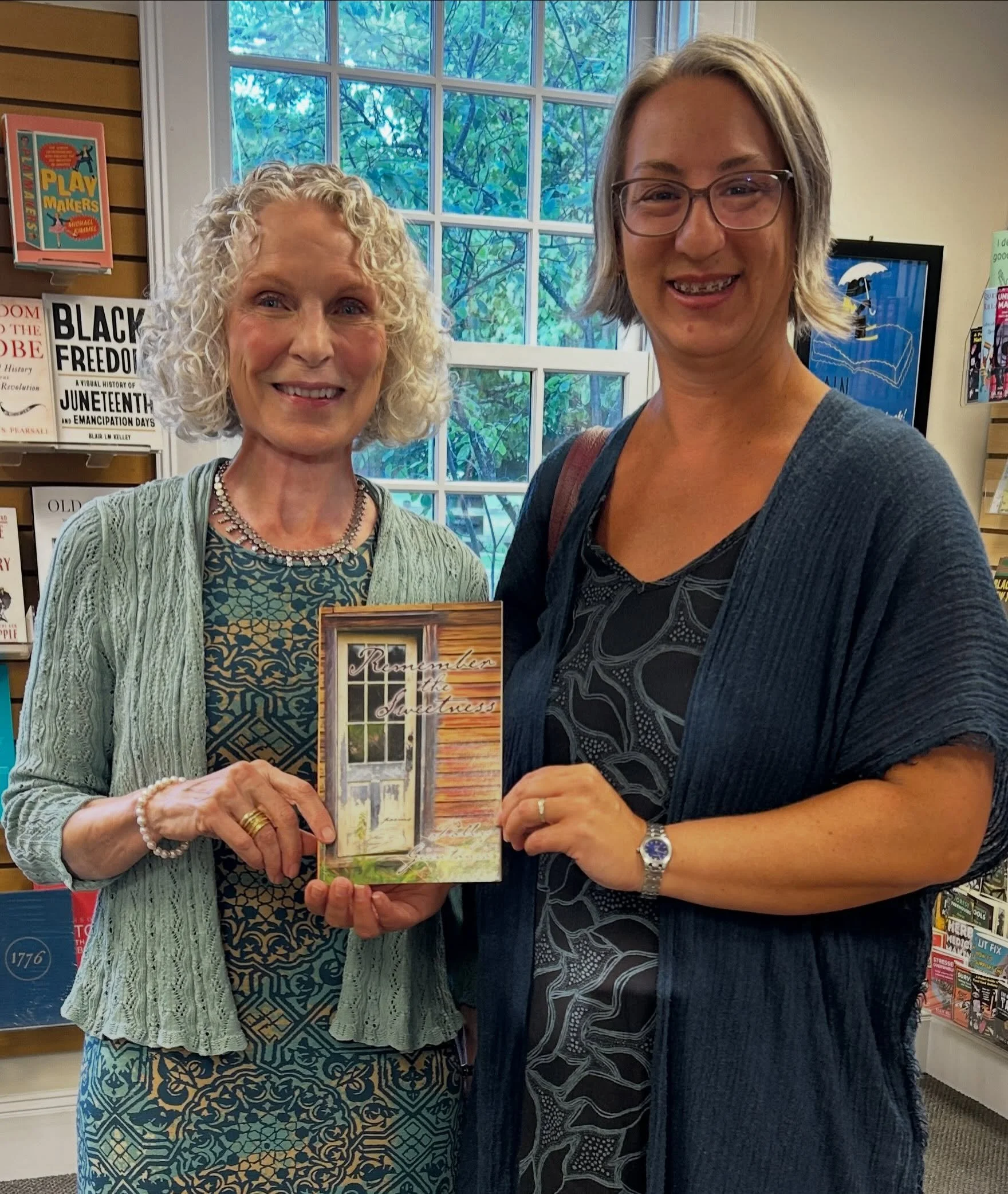 A fantastic book launch for Polly Giantonio&rsquo;s poetry debut REMEMBER THE SWEETNESS! Thanks @norwichbookstore for hosting, and thanks to all the poetry lovers and even some of Polly&rsquo;s poetry students who came to listen tonight. Thanks also 