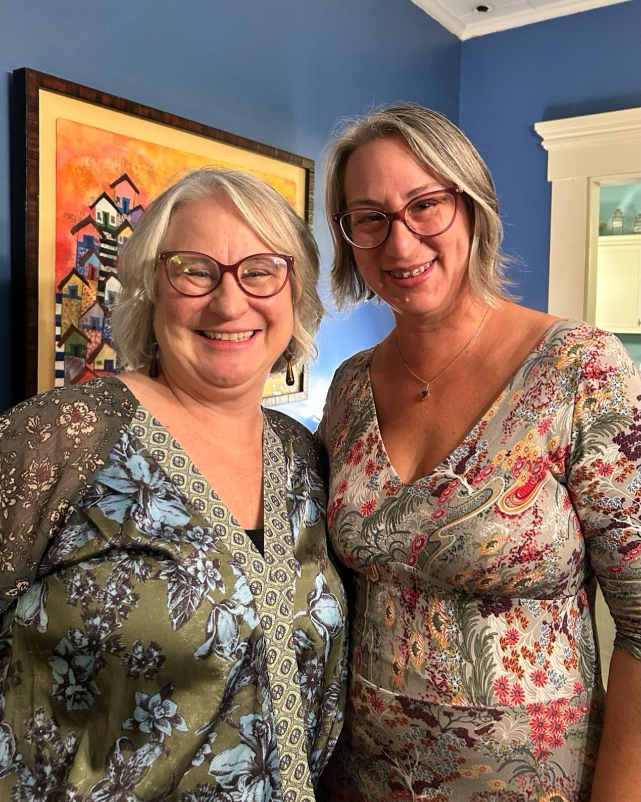 Had to post these two book gals twinning with their matching glasses 🥰. We&rsquo;re so grateful for friendships with the best book people, like Claire Benedict, co-owner of Bear Pond Books, pictured left next to Rootstock Publisher Samantha Kolber. 